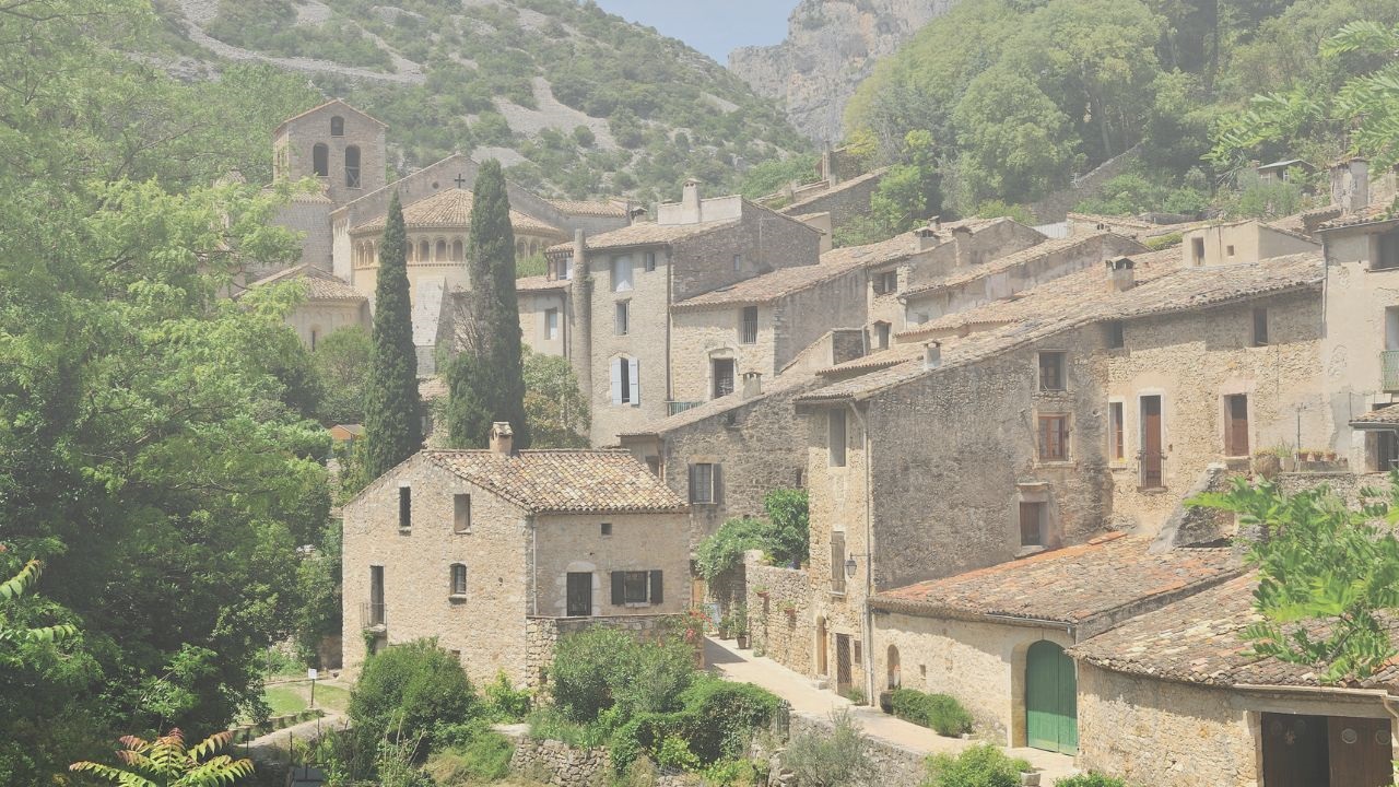 Saint-Guilhem-le-Désert y su encanto medieval