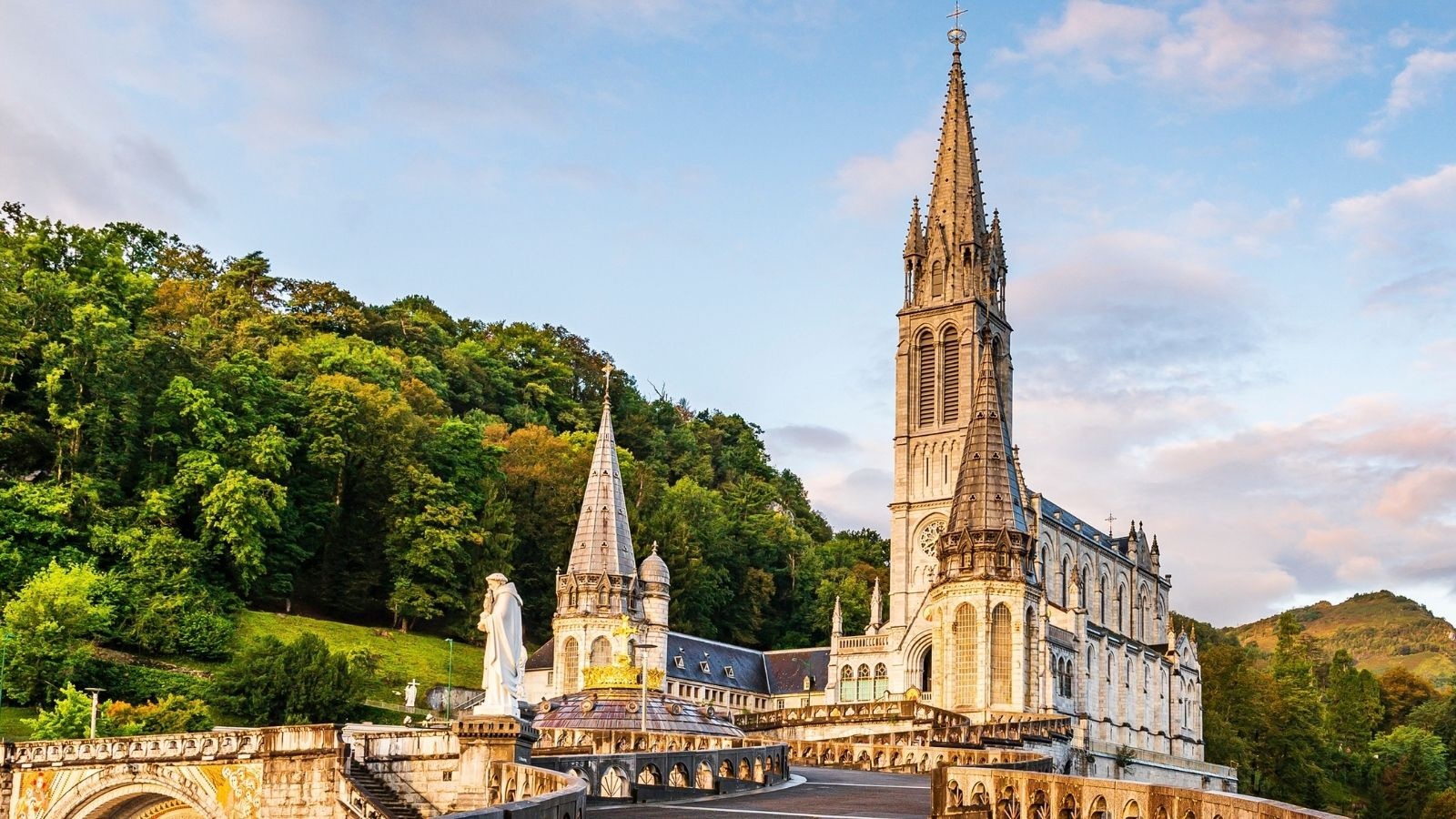 virgen lourdes francia